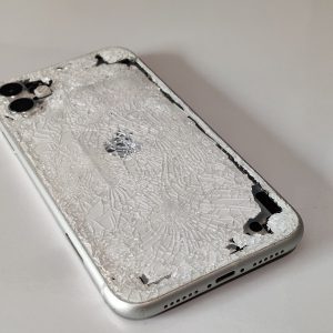 החלפת גב אחורי לאייפון 12 Apple Iphone
